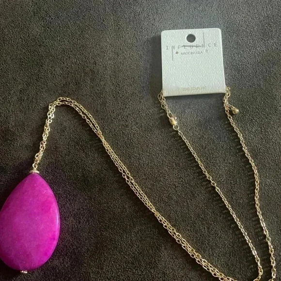 Influence Pink Teardrop Necklace with Gold Chain 18 inch NWT - Picture 2 of 8